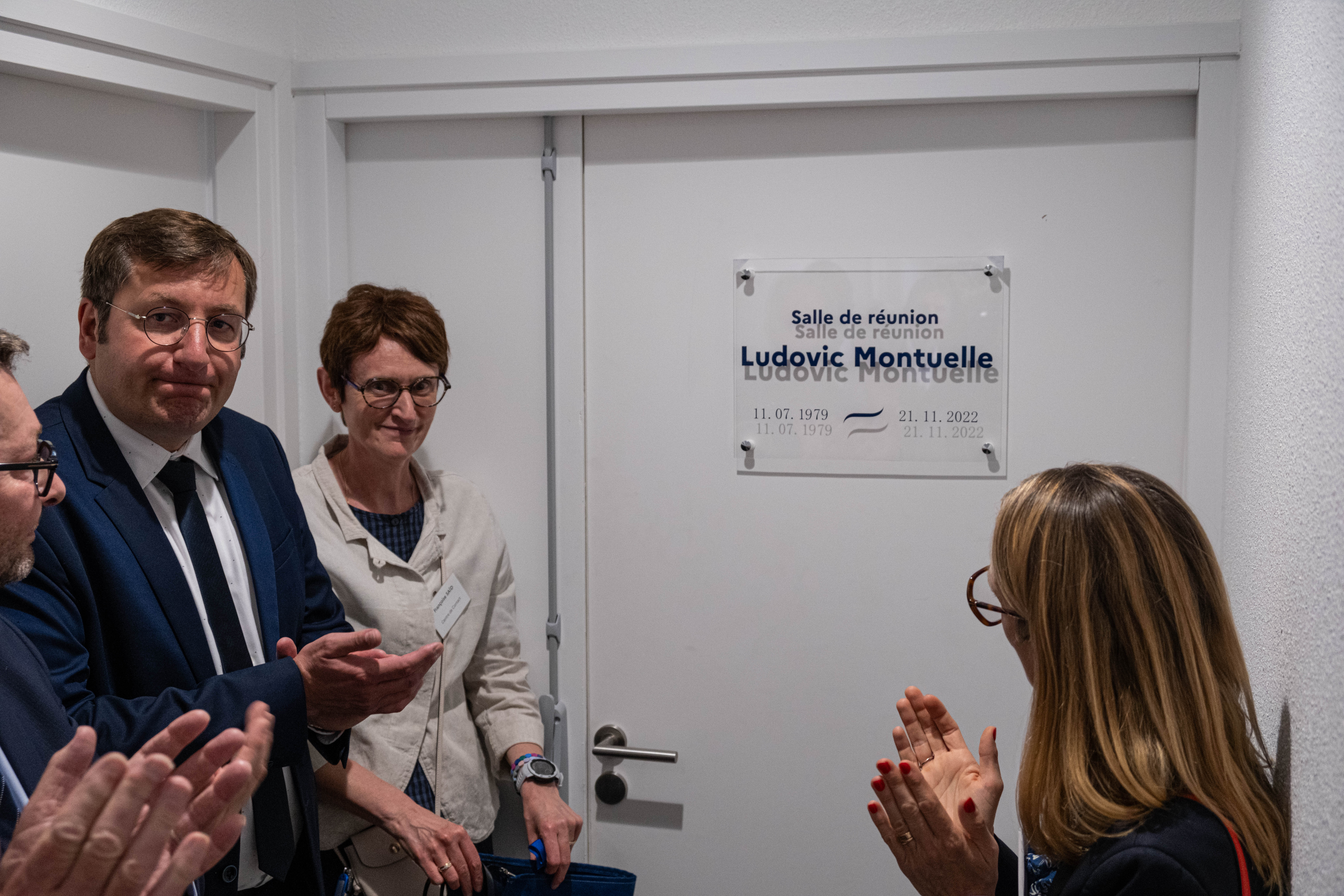 898Inauguration-centre-de-contact-des-Finances-Publiques