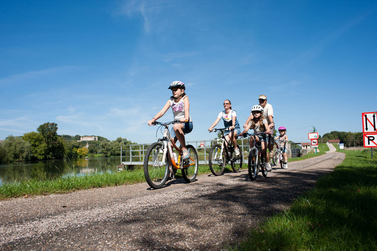 A vélo sur la V50 le long de la Saône - Vesoul, Val de Saône